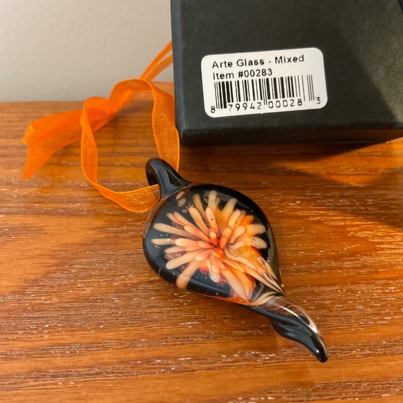 Murano-style Art Glass Floral Orange Jewelry Pendant - Picture 10 of 11